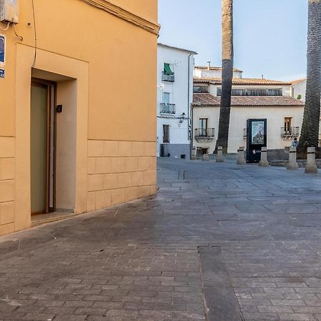 Apartamentos El Patio Plaza Santa Clara Caceres Cáceres Exterior foto