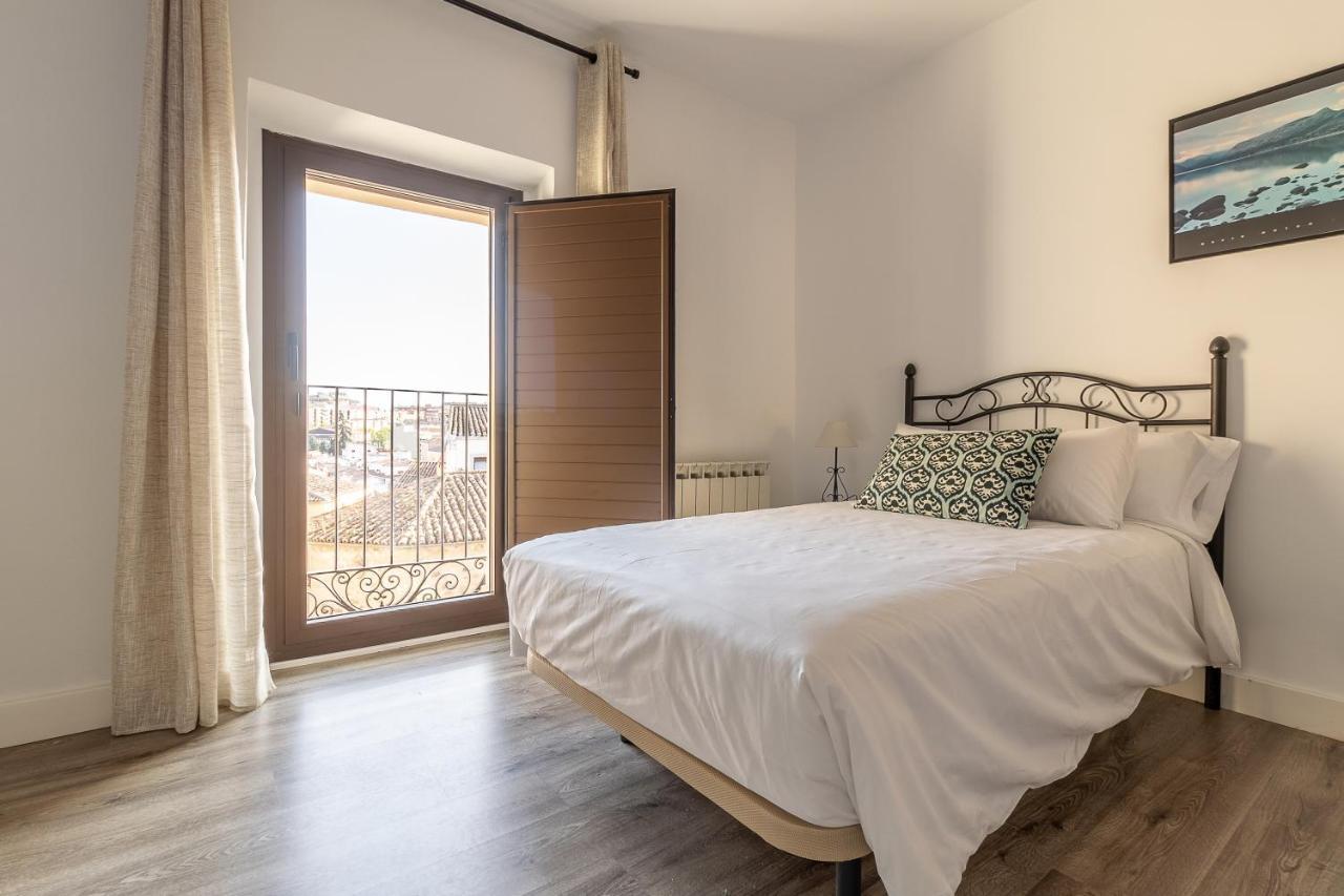 Apartamentos El Patio Plaza Santa Clara Caceres Cáceres Exterior foto